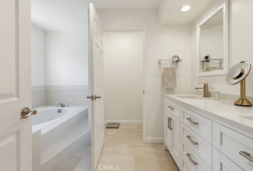2906 Baywater Avenue #2 photo 44