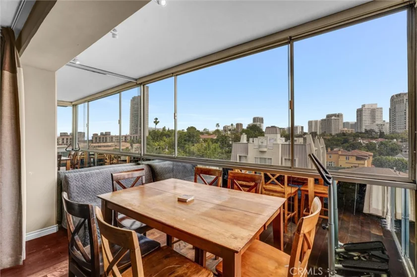 969 Hilgard Avenue #706 photo 5