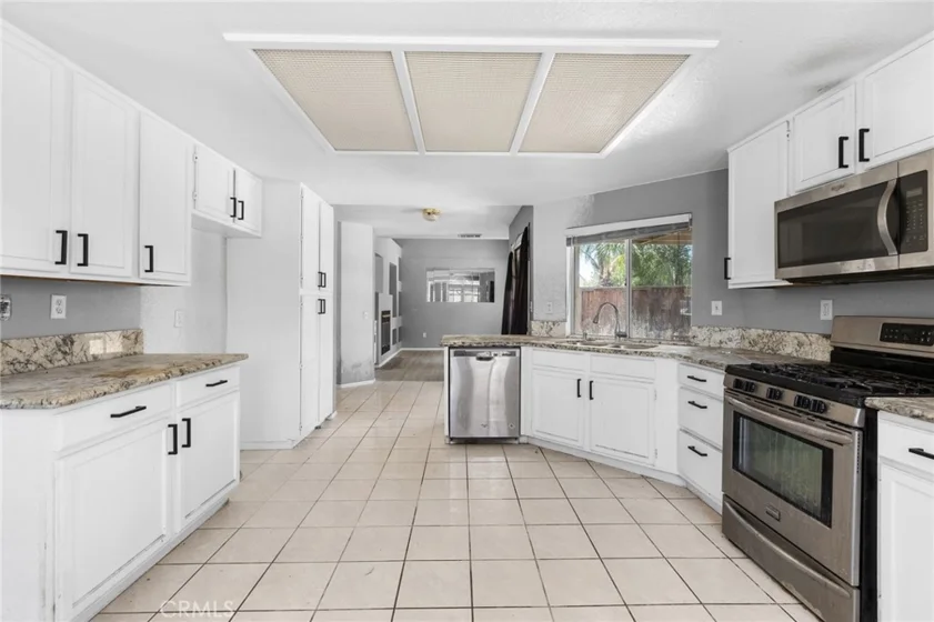 39979 Fairwood Circle photo 21
