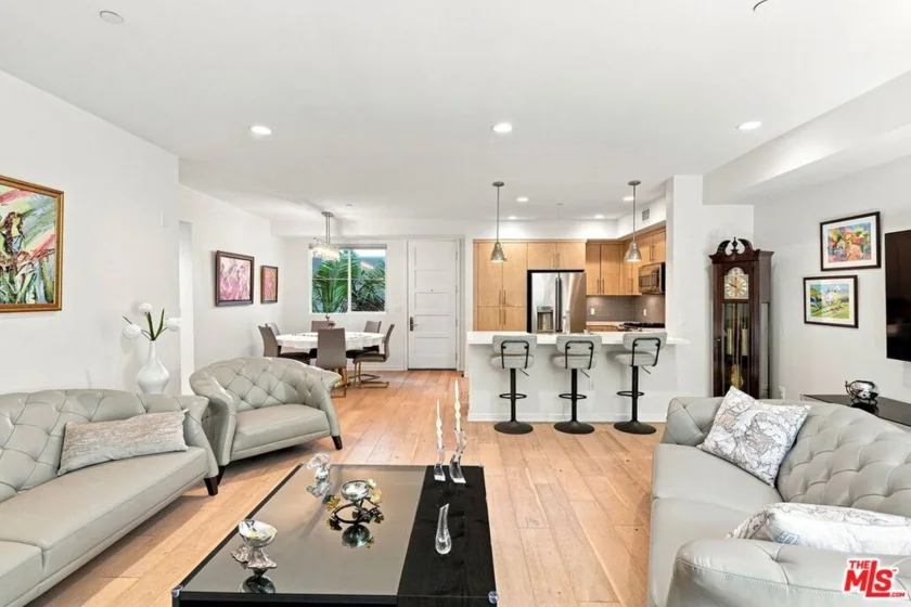 4240 Laurel Canyon Boulevard #305 photo 11