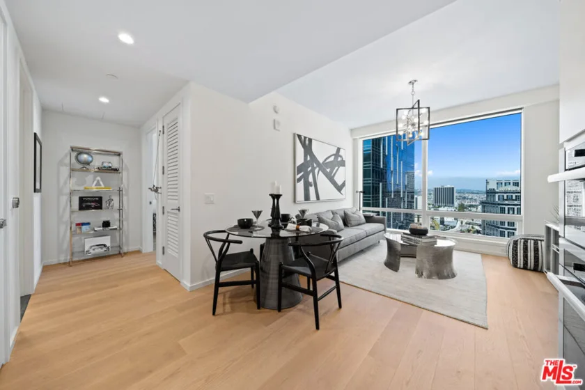 877 Francisco Street #2903 photo 4