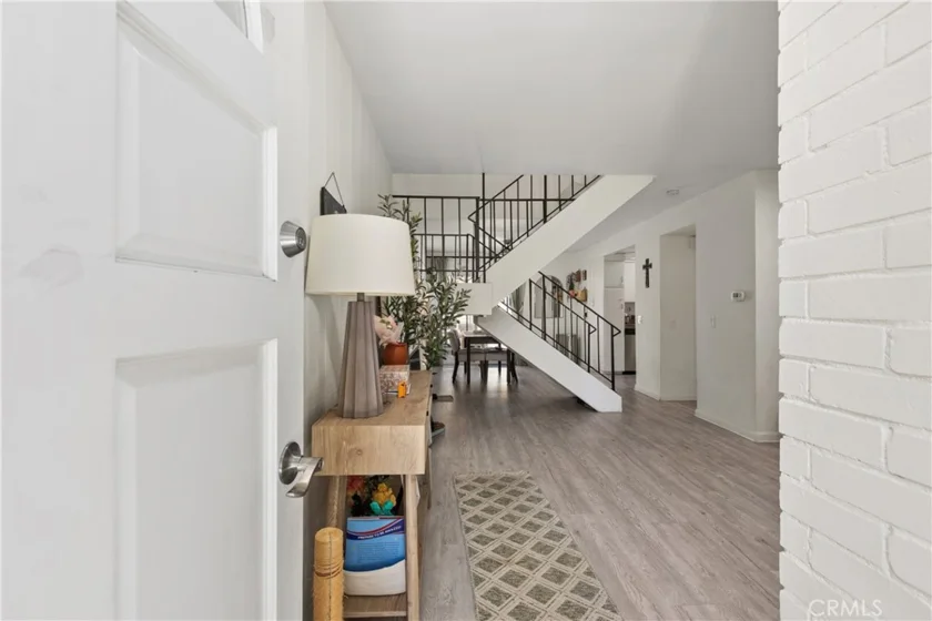 1227 Cameo Lane photo 5