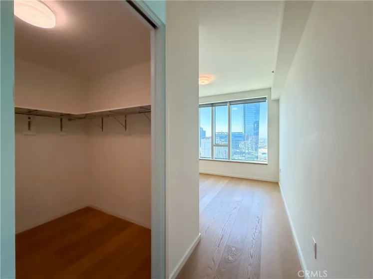 889 Francisco #2502 photo 8