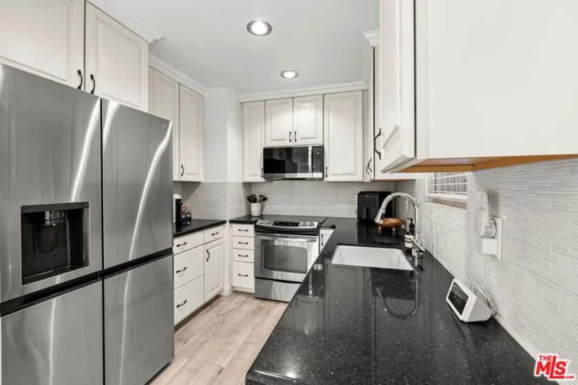 5651 Windsor Way #101 photo 5