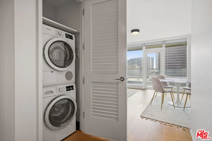 877 Francisco Street #1119 photo 5