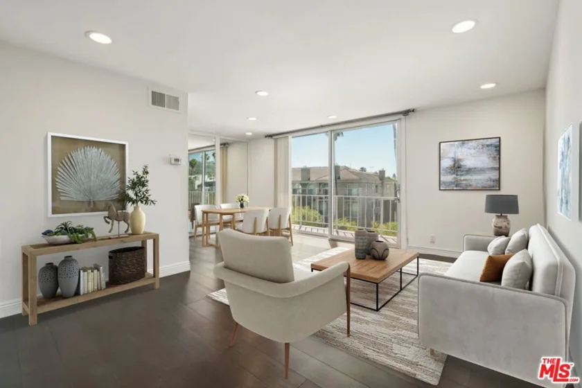 100 S Doheny Drive #501 photo 23