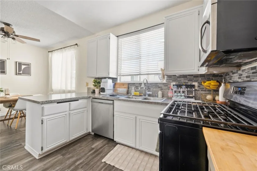 13901 Olive View Lane #42 photo 5