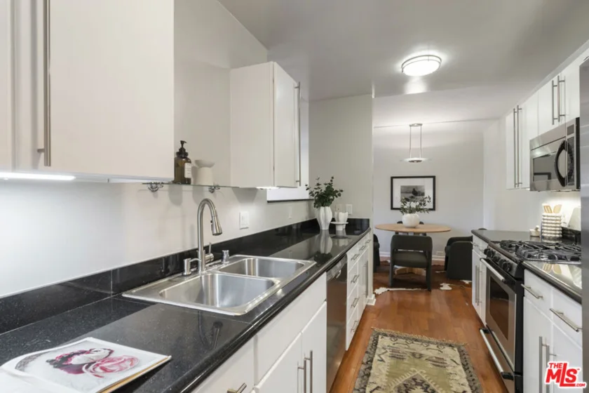 330 S Barrington Avenue #201 photo 7