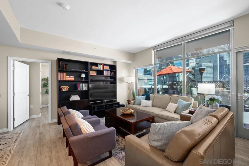 253 10th Avenue #908 photo 51