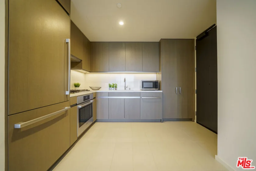 889 Francisco Street #2610 photo 14