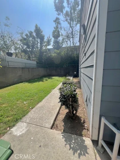 812 Inglewood photo 49