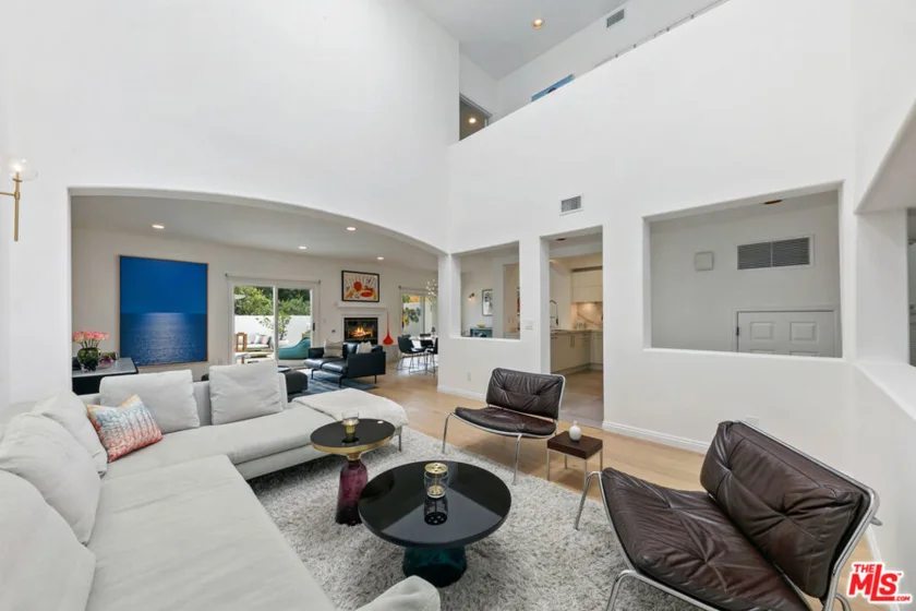 6435 Zumirez Drive #9 photo 10