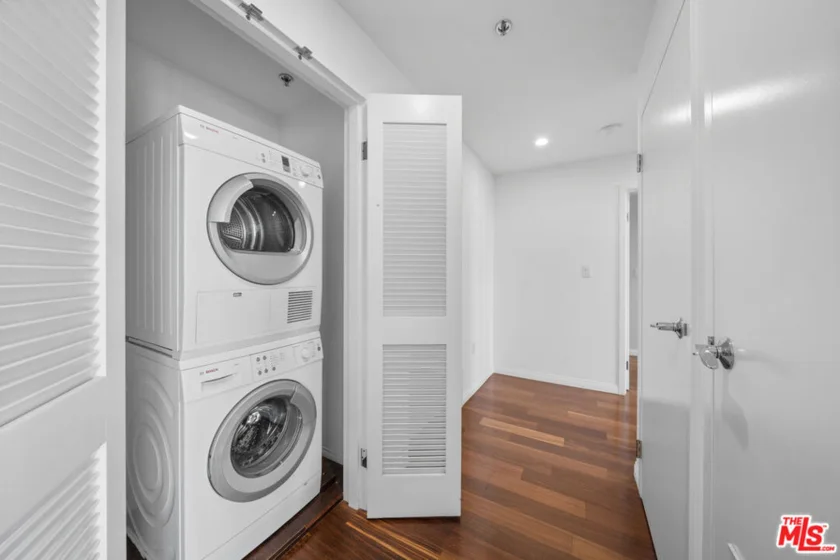 3785 Wilshire Boulevard #1709 photo 22