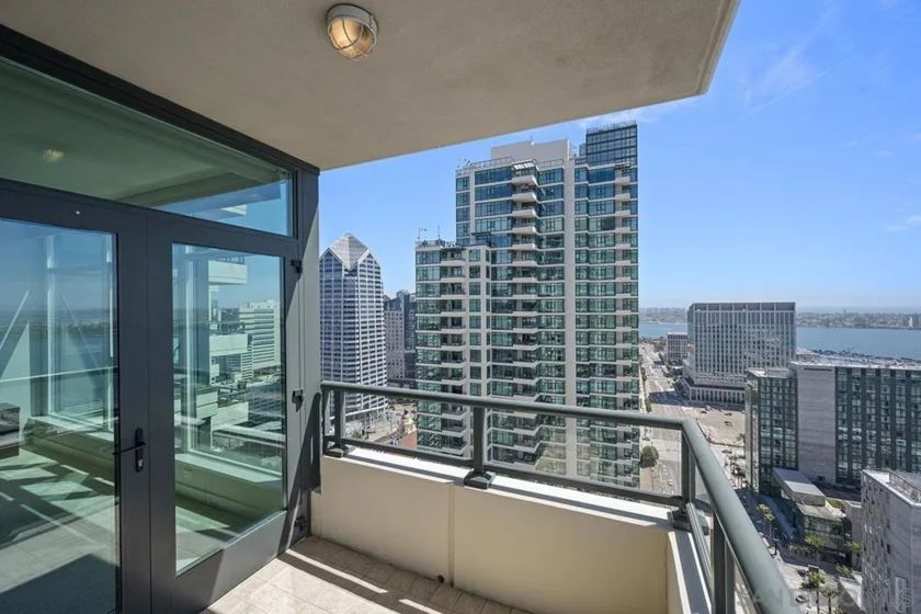 1205 Pacific Hwy #3101 photo 18