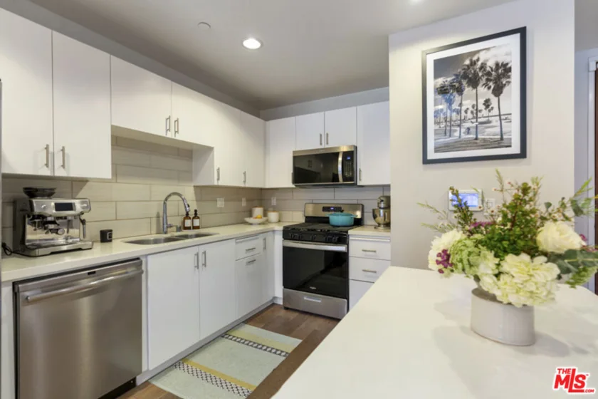 13337 Beach Avenue #106 photo 39