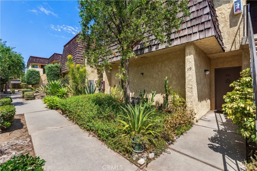 303 W Linda Vista Avenue #19 photo 2