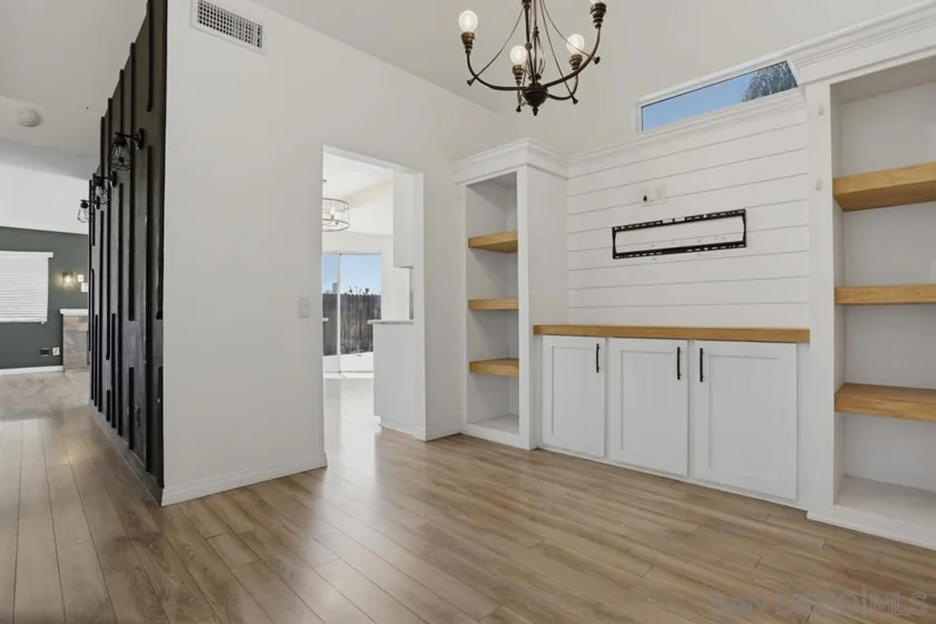 39991 Falcon Way photo 6