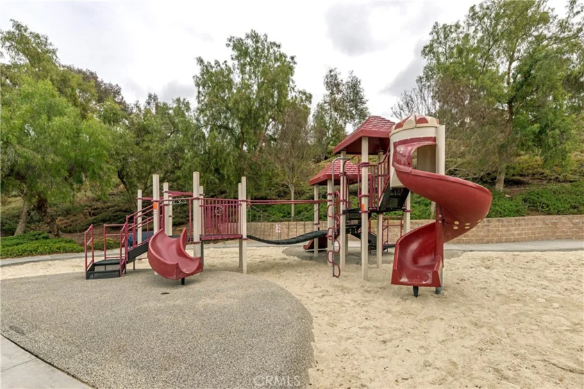 21605 Fernbrook photo 57