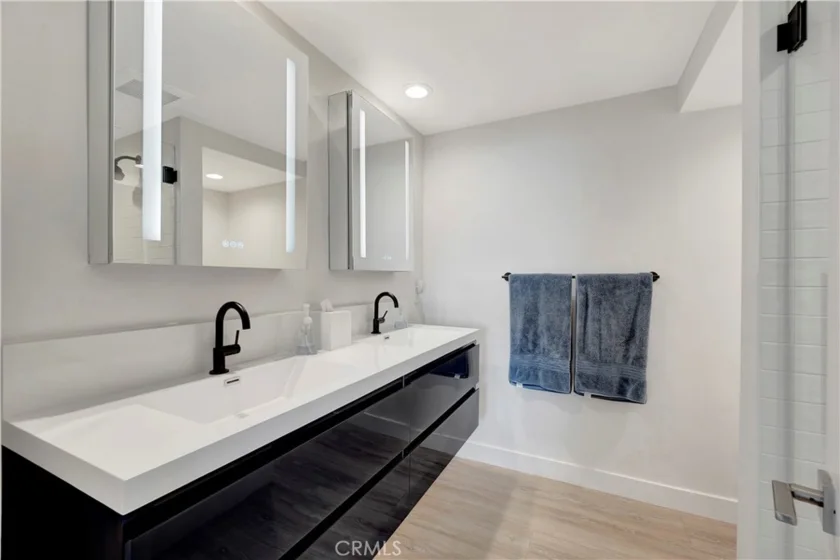 1200 E Ocean #12 photo 32