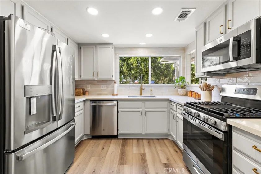 26961 Stonehaven photo 3