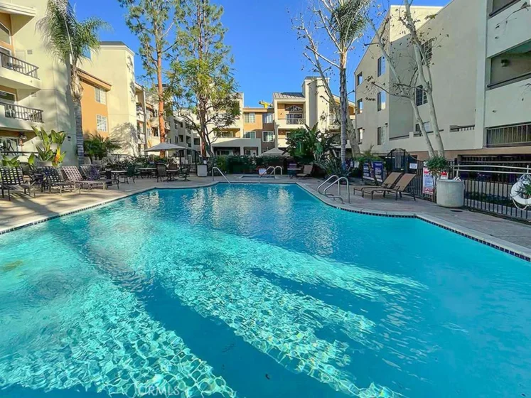 5515 Canoga Avenue #105 photo 24