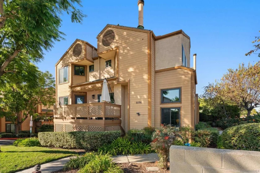 8896 Highwood Drive #C photo 1