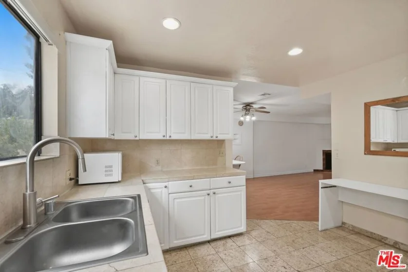 3245 Altura Avenue #8 photo 14