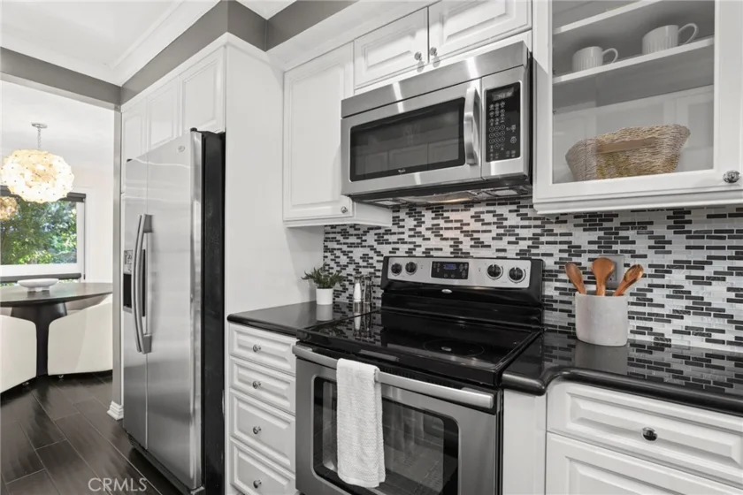 1203 N Sweetzer #118 photo 8