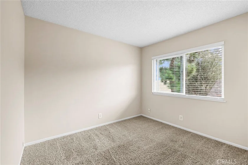 1401 Cheltenham Lane photo 22