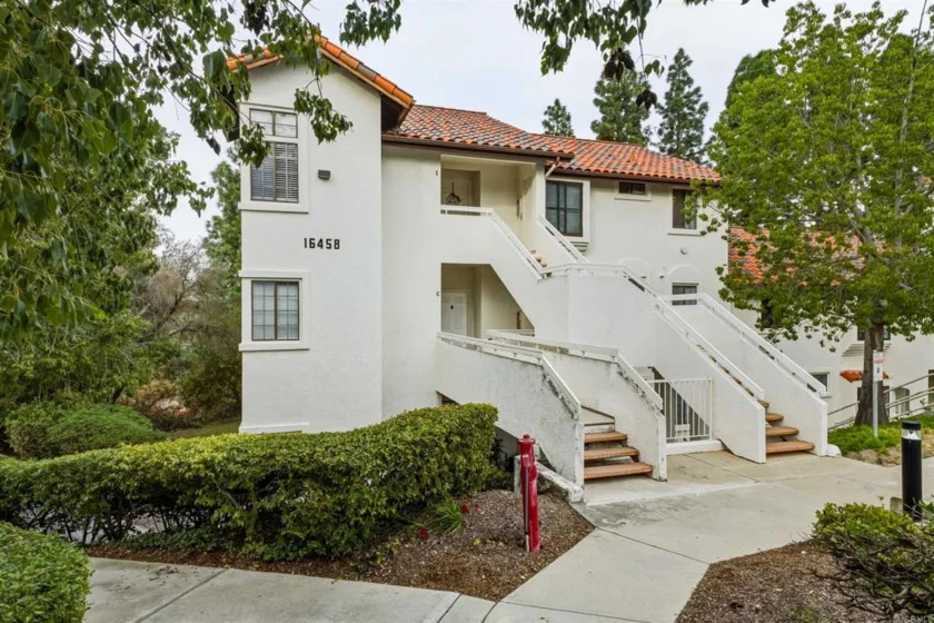 16458 Avenida Venusto #E photo 1