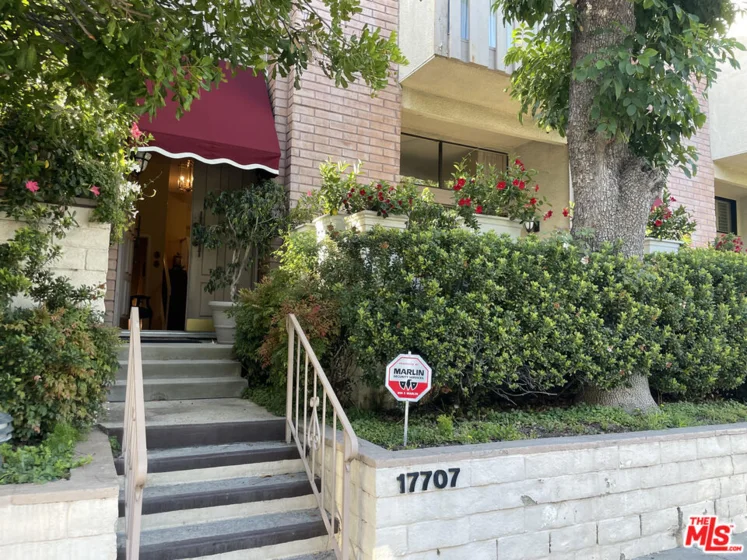 17707 Magnolia Boulevard photo 1