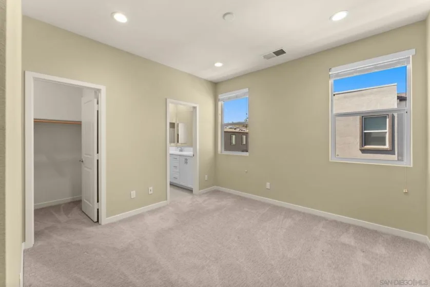 2564 S Escondido Boulevard #512 photo 23