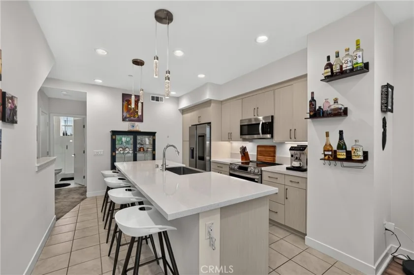 4810 Long Beach photo 6