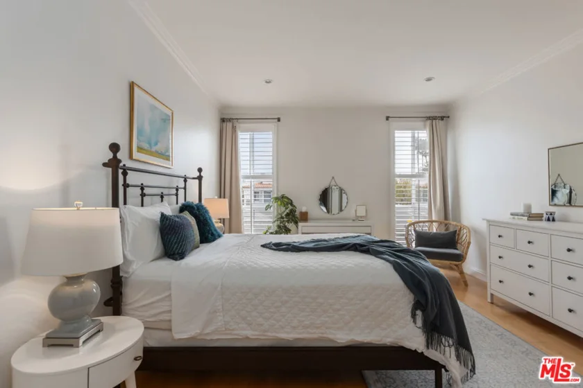 511 San Vicente Boulevard #306 photo 10