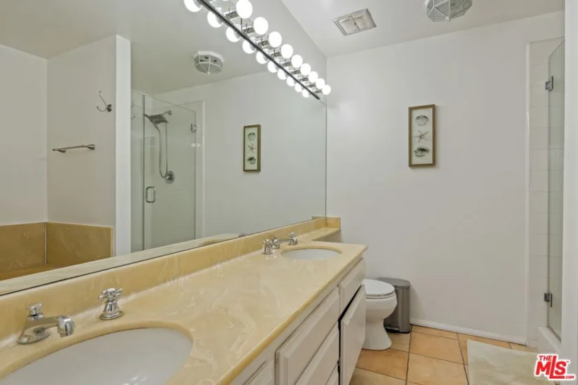 310 Tahiti Way #103 photo 16