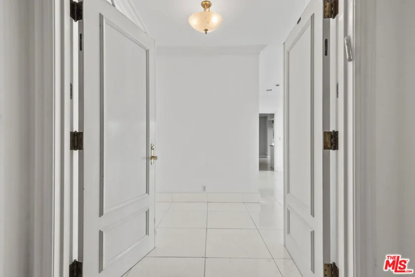 10580 Wilshire Boulevard #6NW photo 13