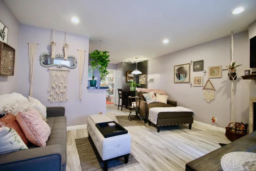 4657 Iowa Street #APT 1 photo 1