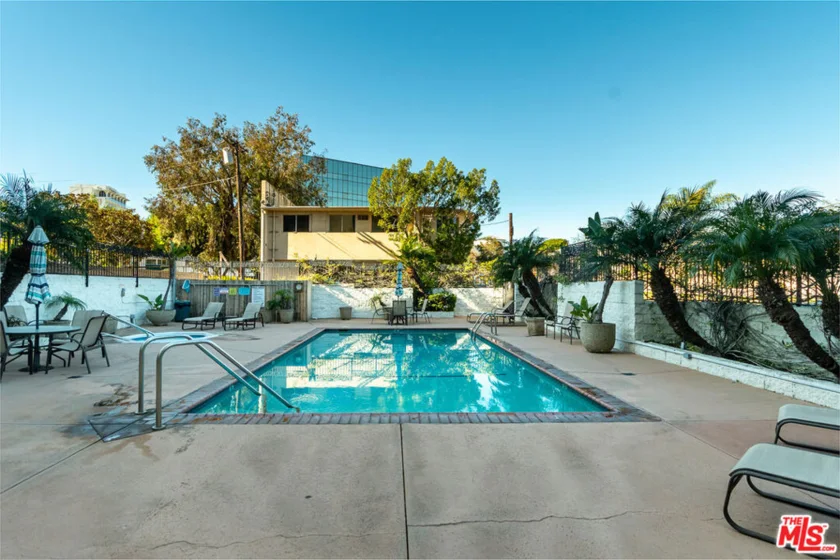 1115 S Elm Drive #207 photo 28