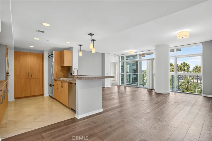 13650 Marina Pointe Drive #609 photo 21