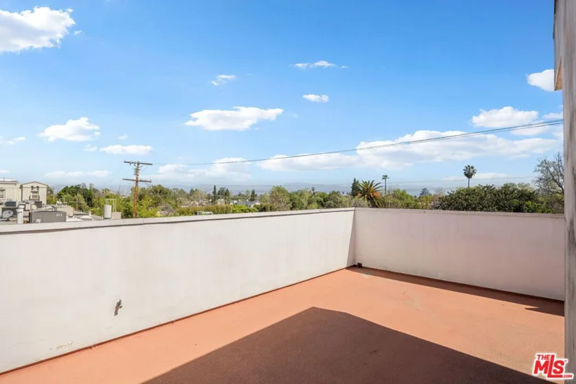 4128 Whitsett Avenue #107 photo 27
