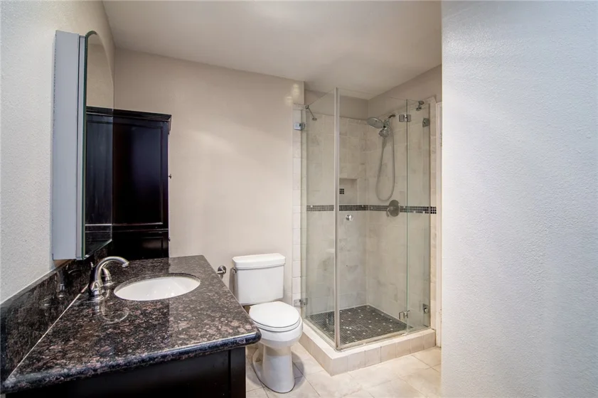 121 S Hope Street #333 photo 3