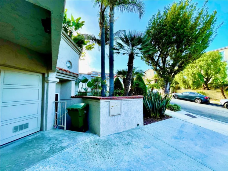 721 W 27th #1 photo 5