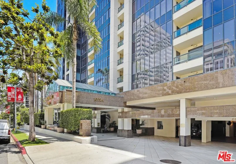 10724 Wilshire Boulevard #1607 photo 1