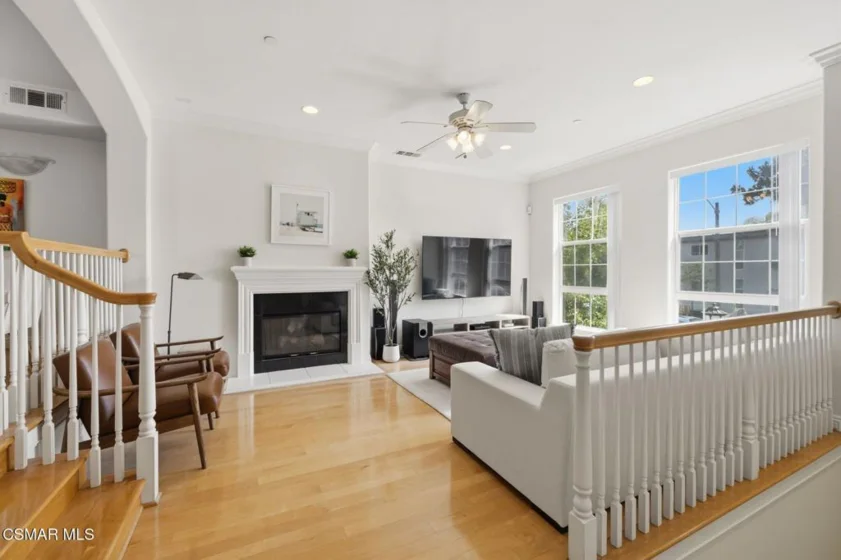 4106 W Kling Street photo 2