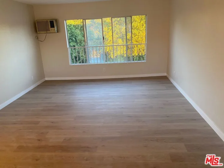 512 Evergreen Street #309 photo 2