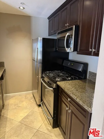 7320 Hawthorn Avenue #106 photo 19