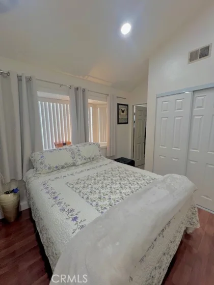 812 Inglewood photo 32
