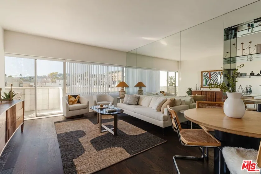 7135 Hollywood Boulevard #603 photo 1