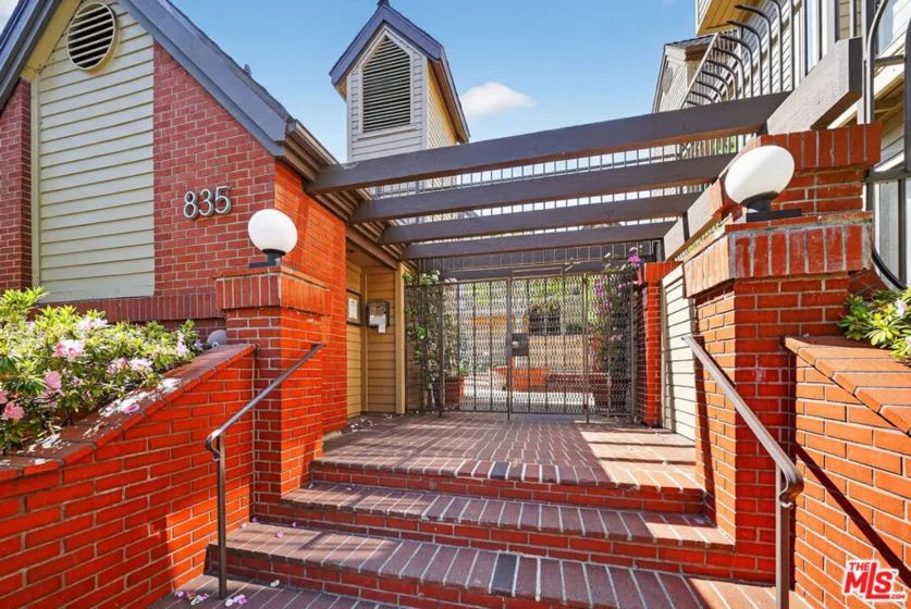 835 S Lucerne Boulevard #105 photo 13