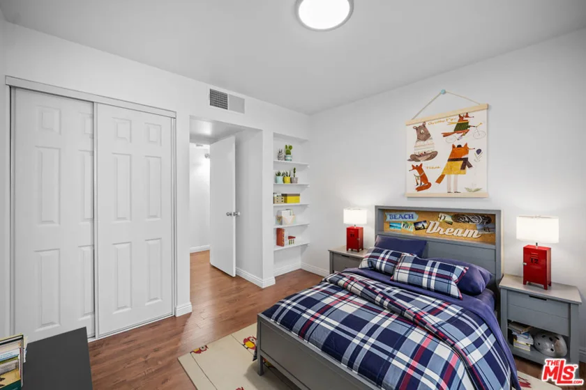 1425 W 12th Street #157 photo 20